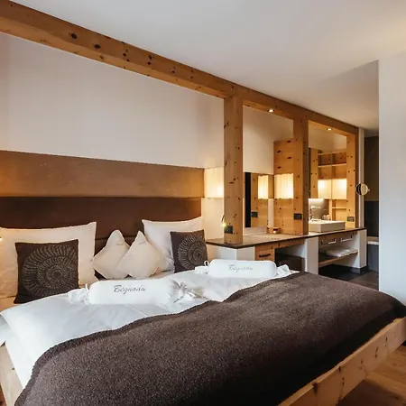Lagació Mountain 4*