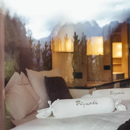 Lagacio Mountain 4*