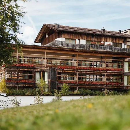 Hotel Lagacio Mountain 4*