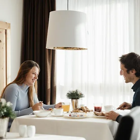 Hotel Lagacio Mountain 4*