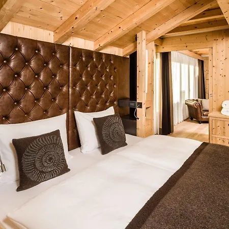 Hotel Lagacio Mountain 4*